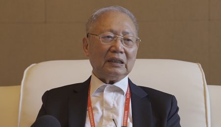 鄭綿平院士：應攻關鹽湖提鋰等關鍵技術，實施“一湖一策”