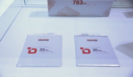 產(chǎn)品升級(jí)！南都電源30Ah全固態(tài)電池亮相